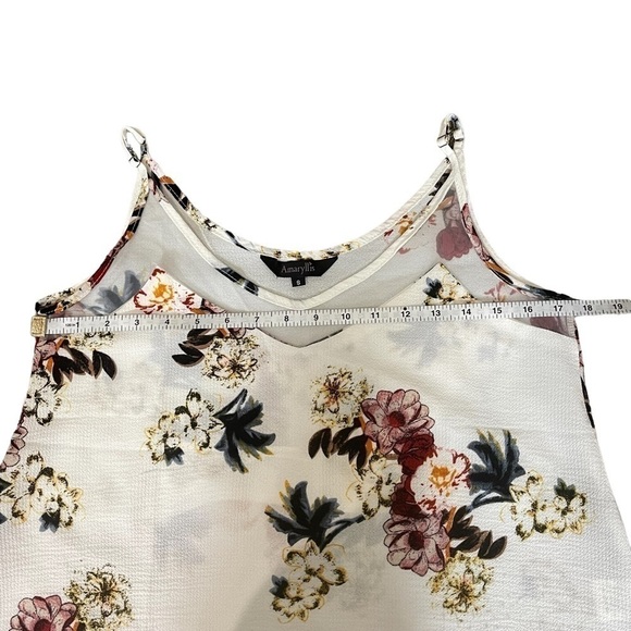Euc Amaryllis tank, floral/white, size small. - Picture 4 of 8